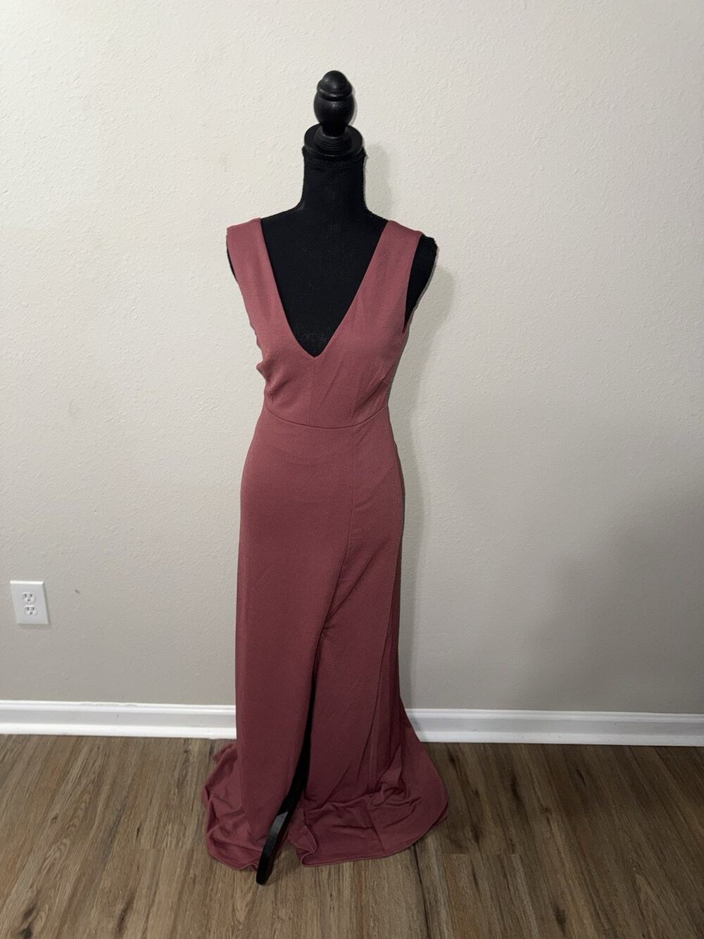 Birdy Grey Shamin Dress Womens XS Cabernet Crepe V-Neck Maxi Bridesmaid Slit New